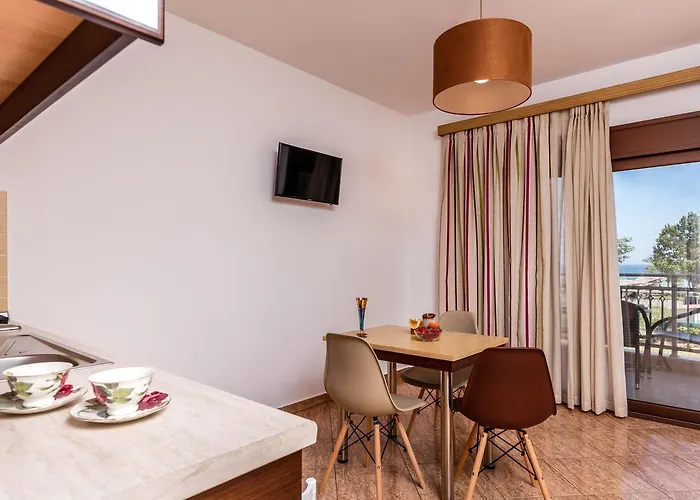 アパート Emotions